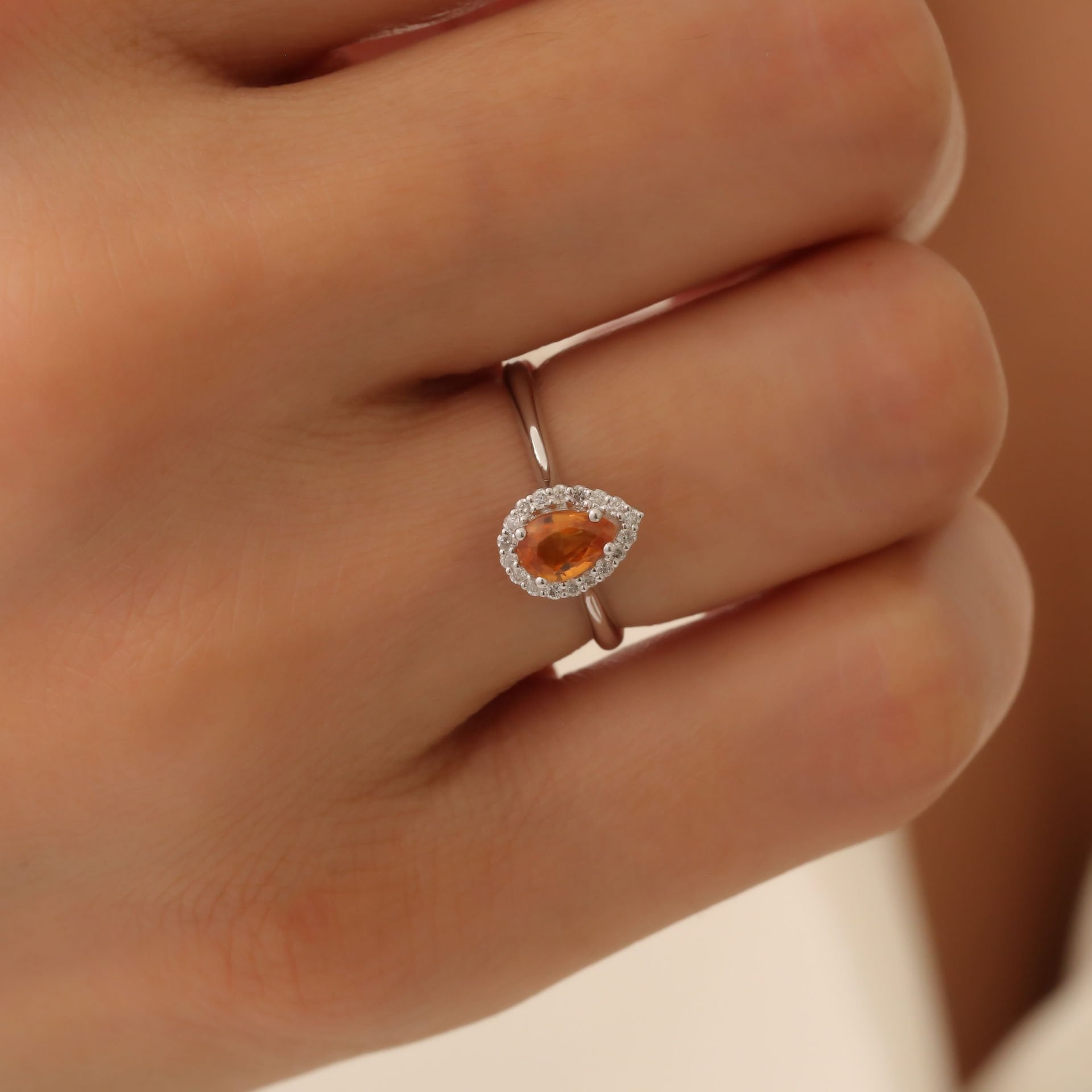 Pırlantalı Oranj Safir Yüzük