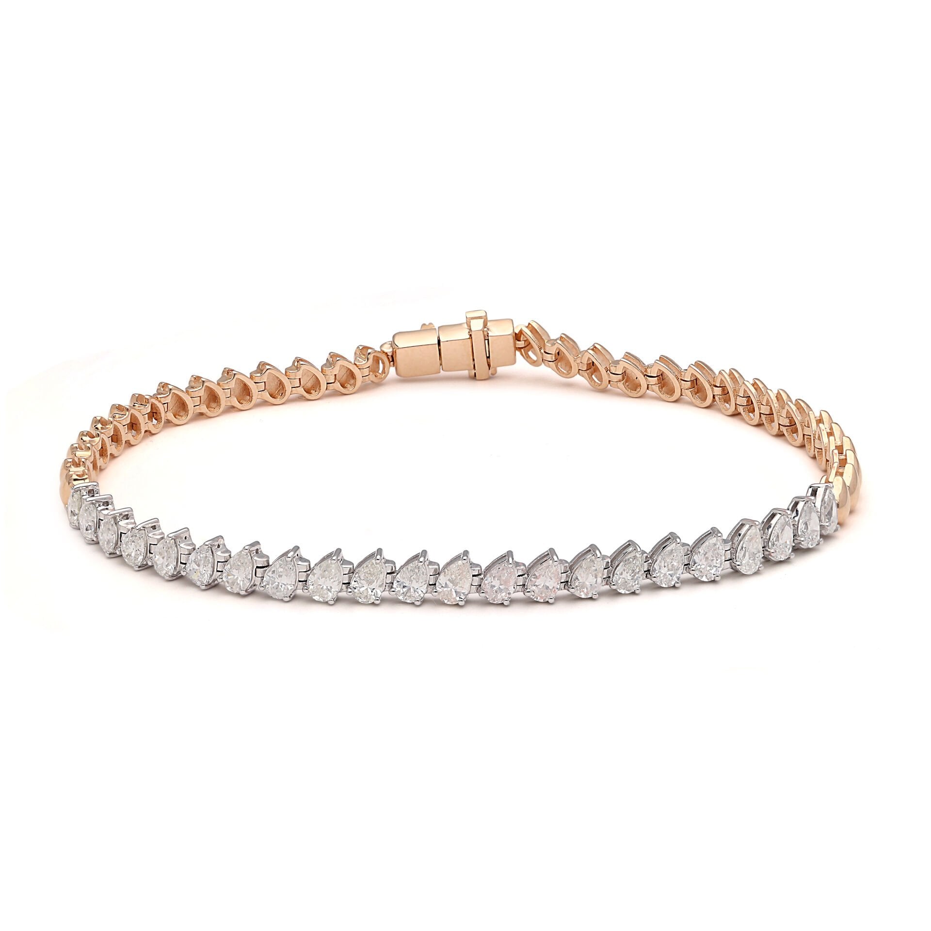 1,85 Karat Damla Kesim Pırlantalı Suyolu Bileklik