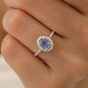 Oval Kesim Mavi Safir Taşlı Pırlanta Yüzük