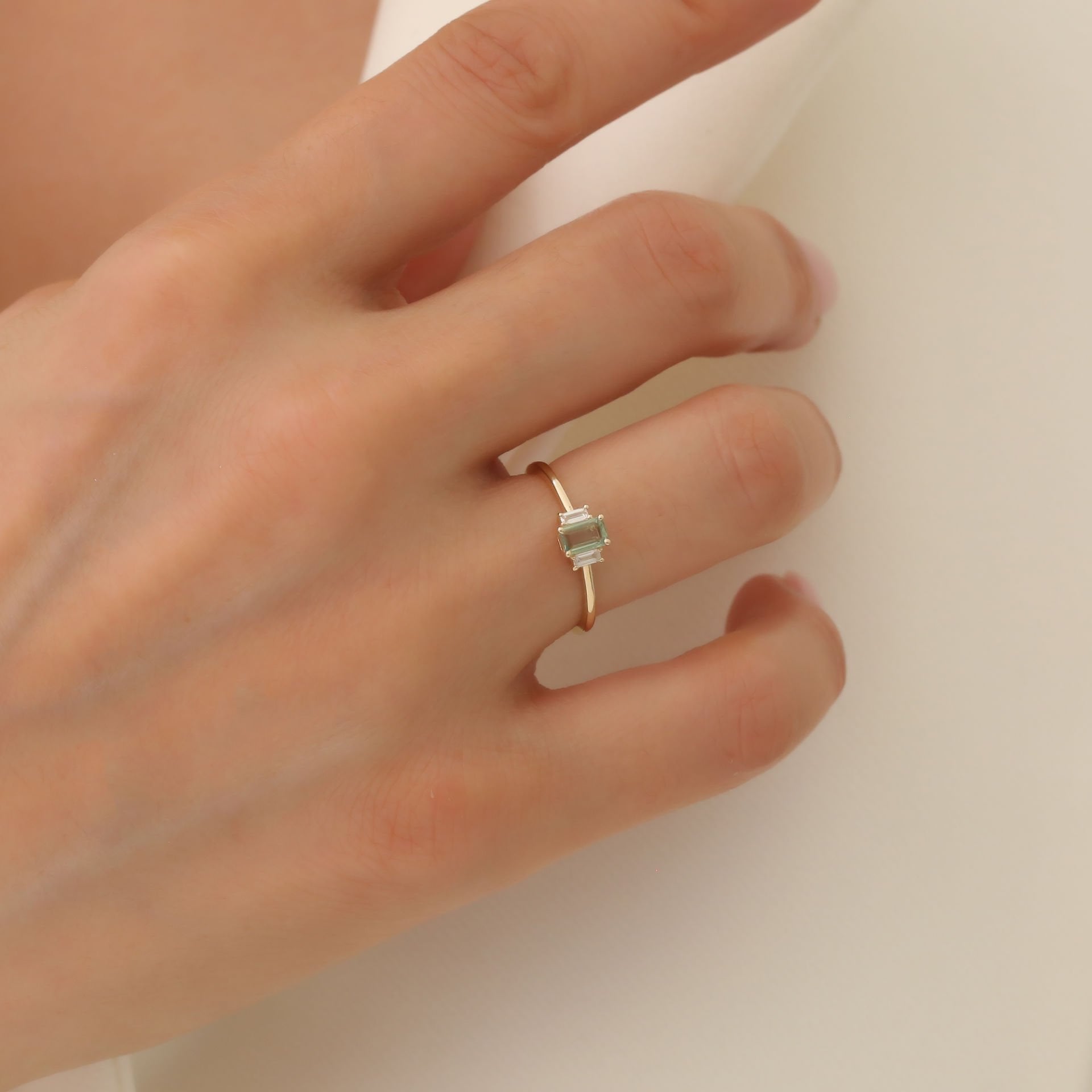 Pırlantalı Yeşil Renkli Baget Safir Yüzük