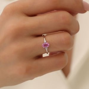 Oval Kesim Pembe Safir Taşlı Pırlantalı Beyaz Altın Yüzük