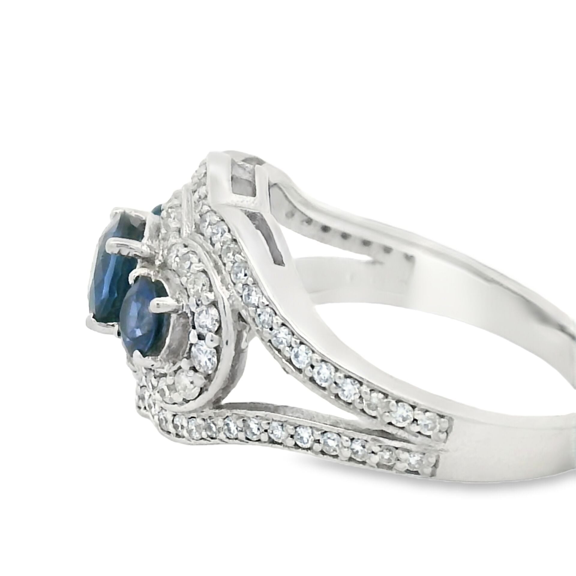Mavi Safir Taşlı Pırlantalı Tasarım Beyaz Altın Yüzük