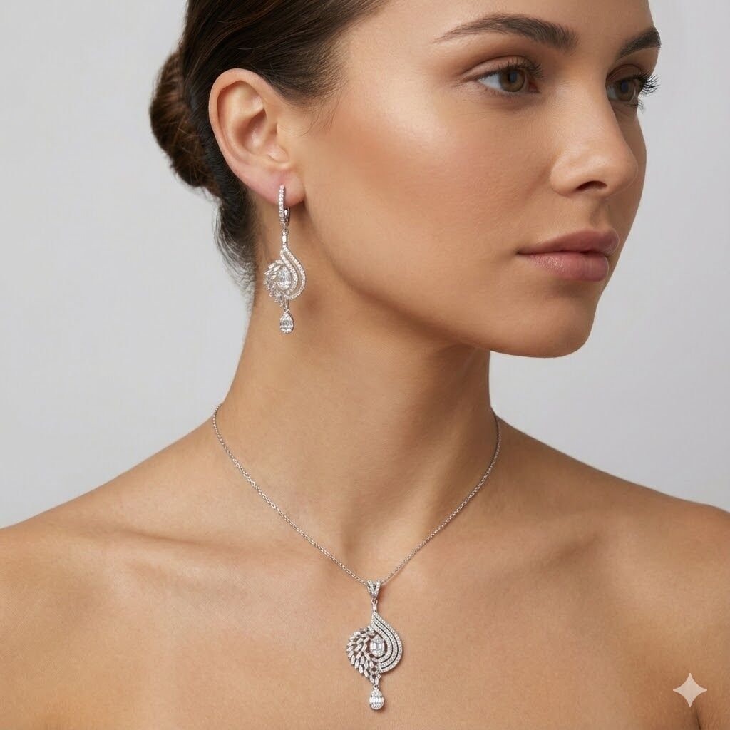 Beyaz Altın Pırlanta Sallantılı Kolye