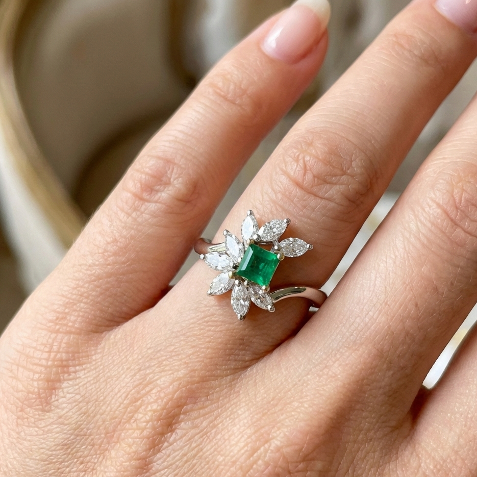 Pırlanta Zümrüt Taşlı Yüzük