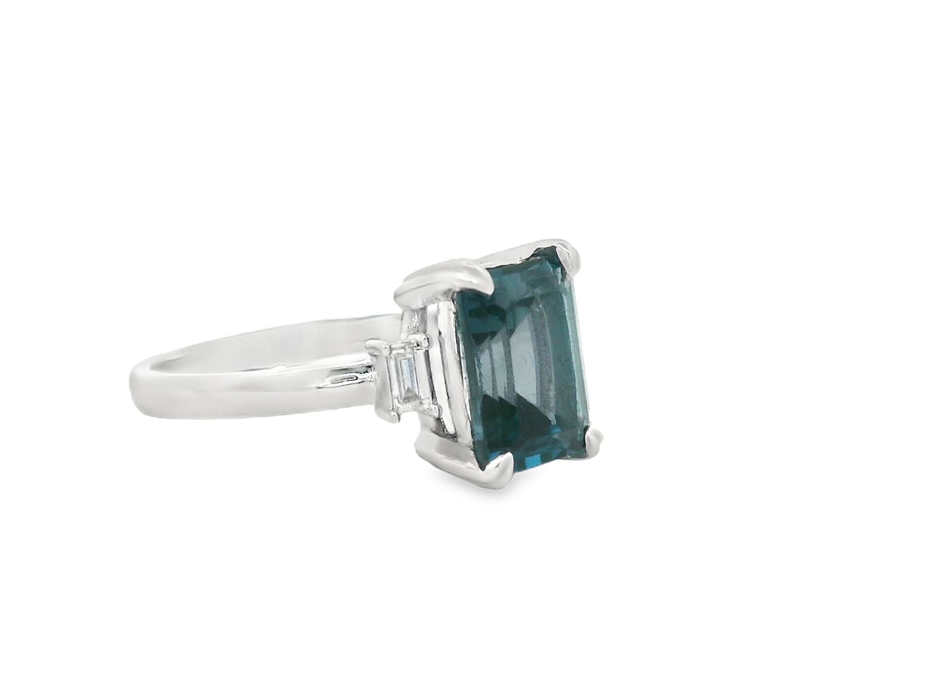 Zümrüt Kesim London Topaz Taşlı Pırlantalı Yüzük