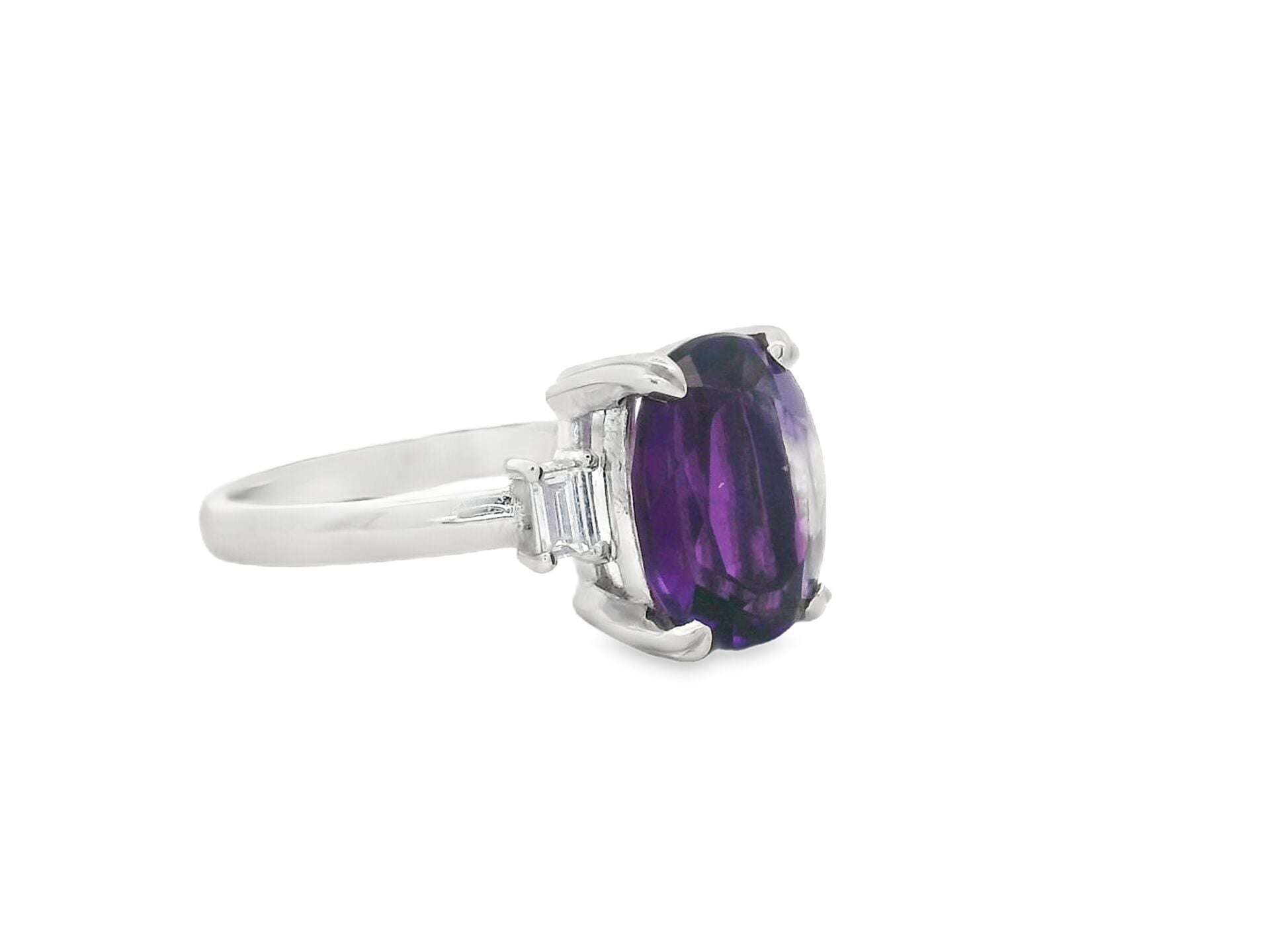 Ametist Taşlı Baget Pırlantalı Yüzük