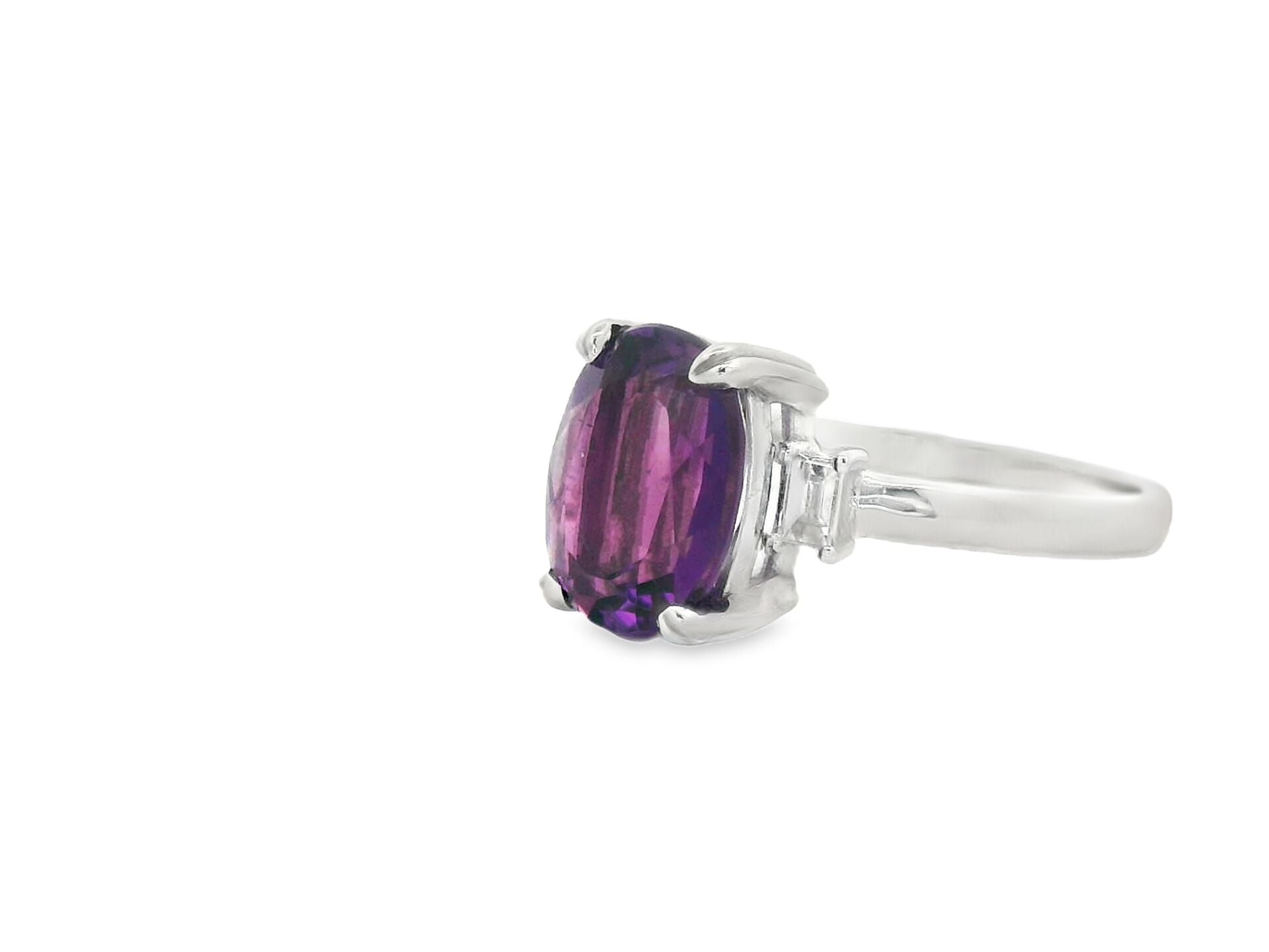 Ametist Taşlı Baget Pırlantalı Yüzük