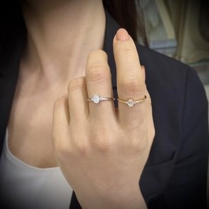 Oval Kesim Pırlantalı Yüzük